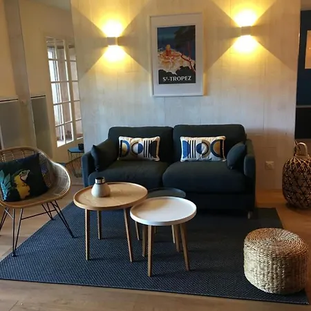 Apartman Mazet De Gigaro, Face A La Pinede